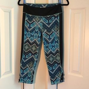 Lightly used Hollister a Bruce Capri pants!